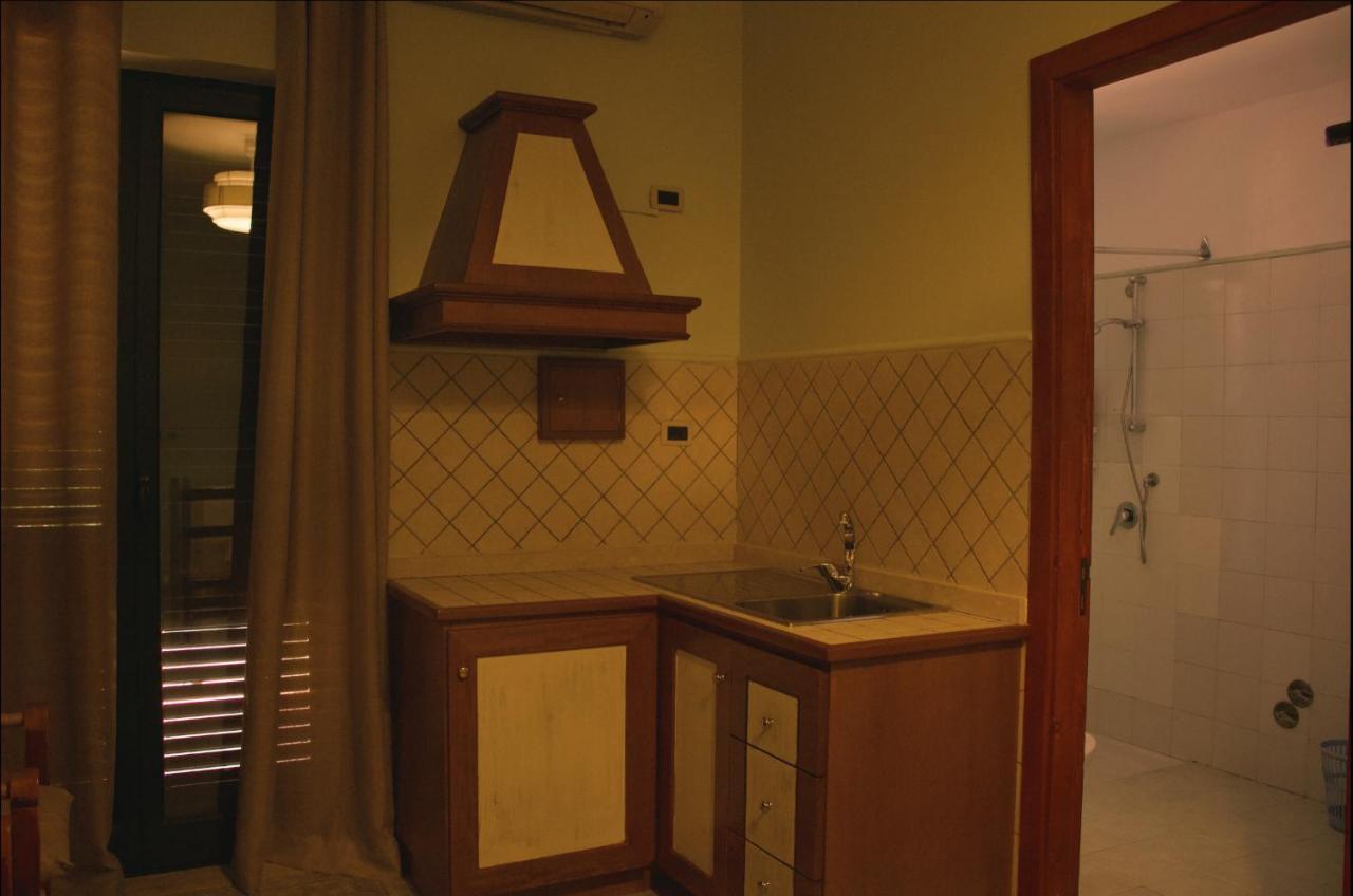 La Trinacria Bed & Breakfast จีอาร์ดีนี นักซอส ภายนอก รูปภาพ